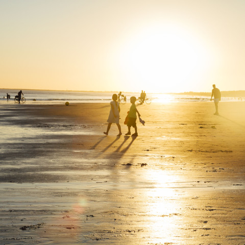 Sonnenuntergang am Strand von Gros Jonc, Campingplatz an der Atlantikküste