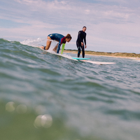 Pop-Surf-Coaching, Campingplatz in Meeresnähe für Wassersportaktivitäten auf der Ile de Ré